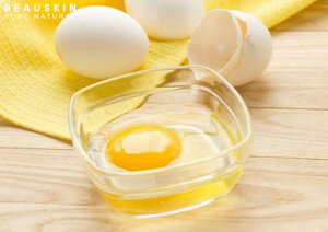 TẨY DA CHẾT BẰNG LÒNG TRẮNG TRỨNG
