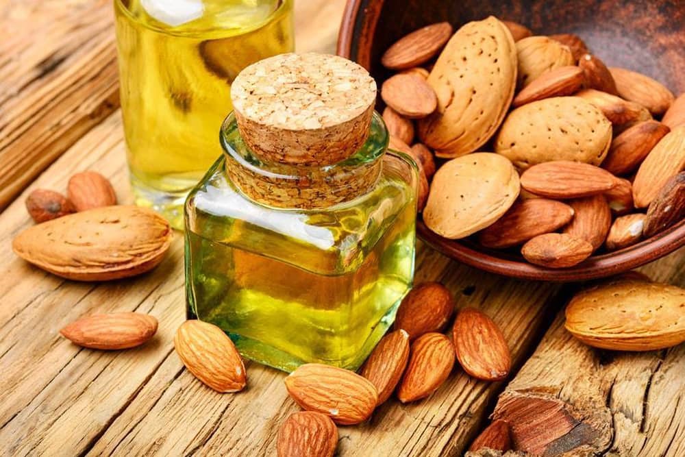 CÁCH TẨY TẾ BÀO CHẾT VỚI BỘT NGHỆ, MẬT ONG, DẦU HẠNH NHÂN